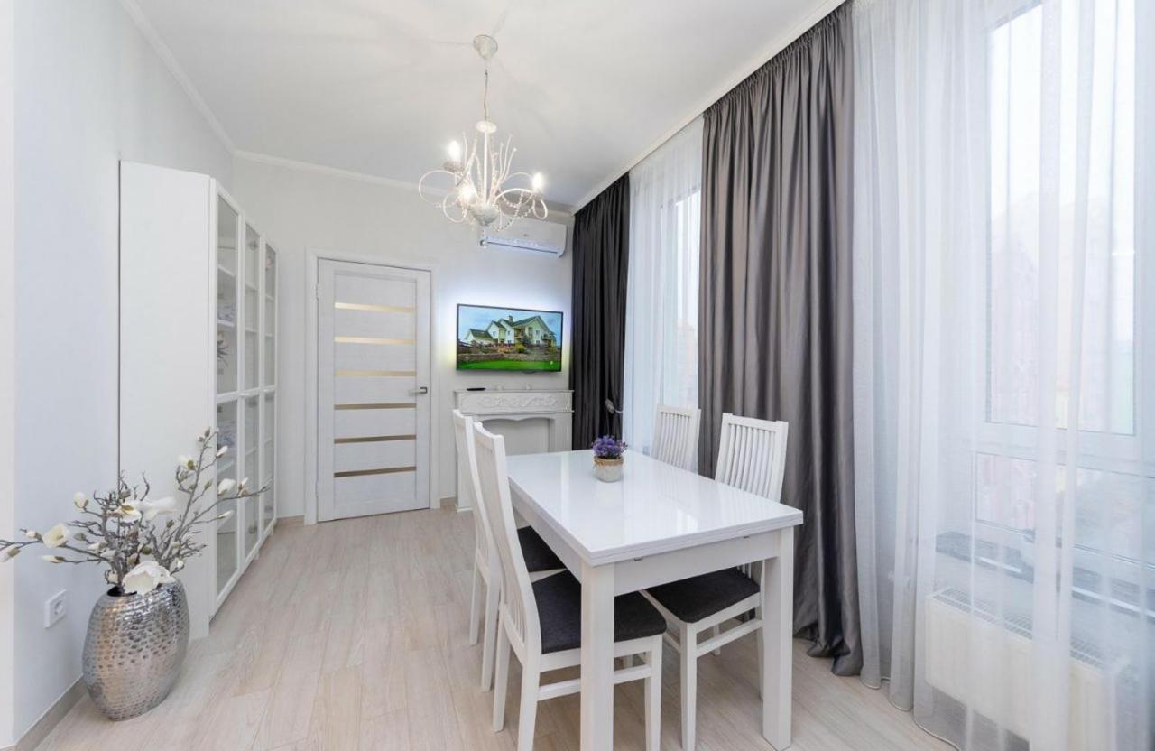 Lux Appartment, Kiev, Comfort Town Kültér fotó